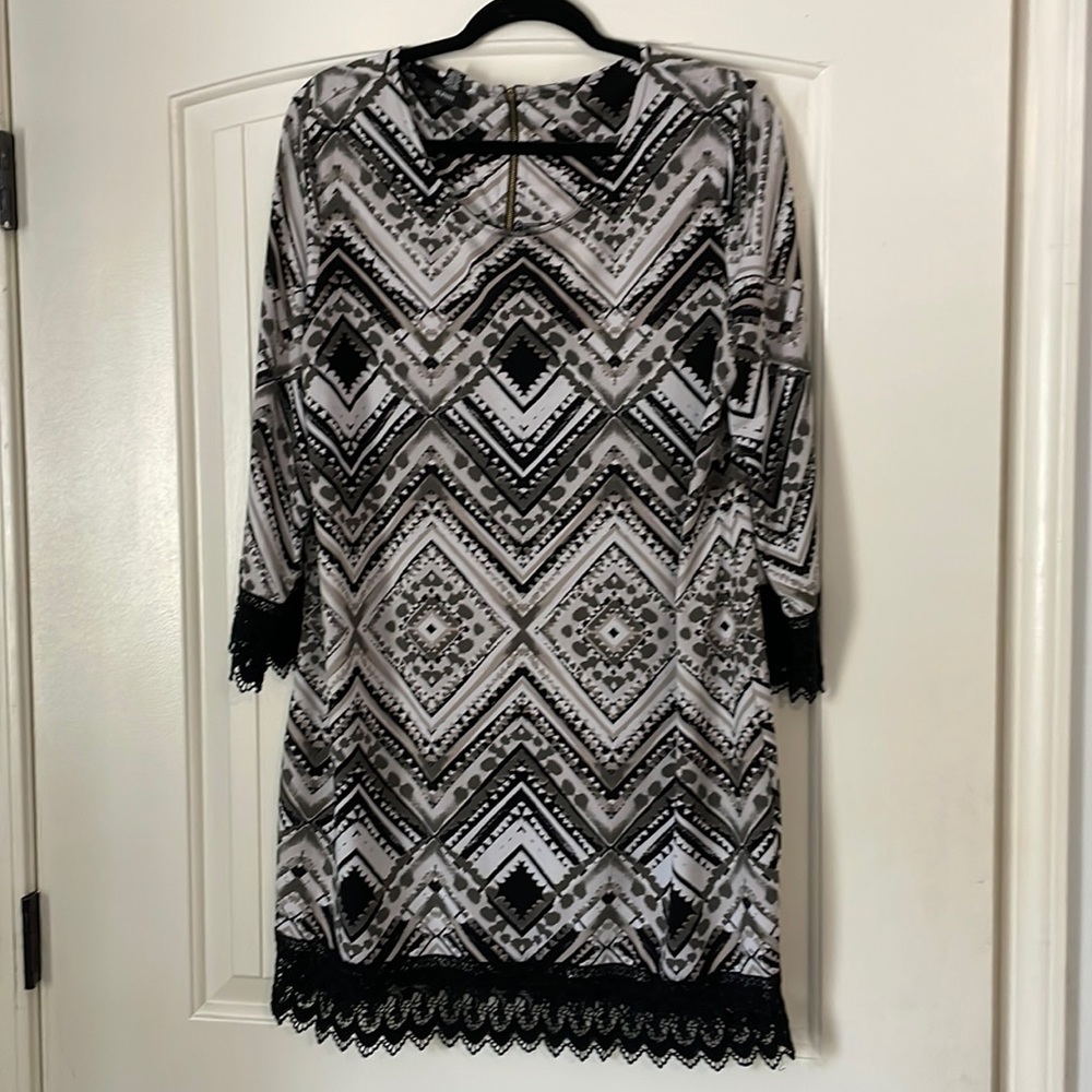 Women’s dress, great for weddings, church, dates, etc.